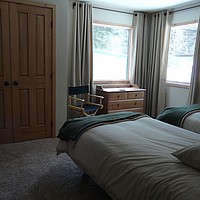16-south-bedroom-wallowa-lake-cabin - 371 KB